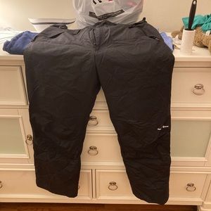 Women’s snow pants
